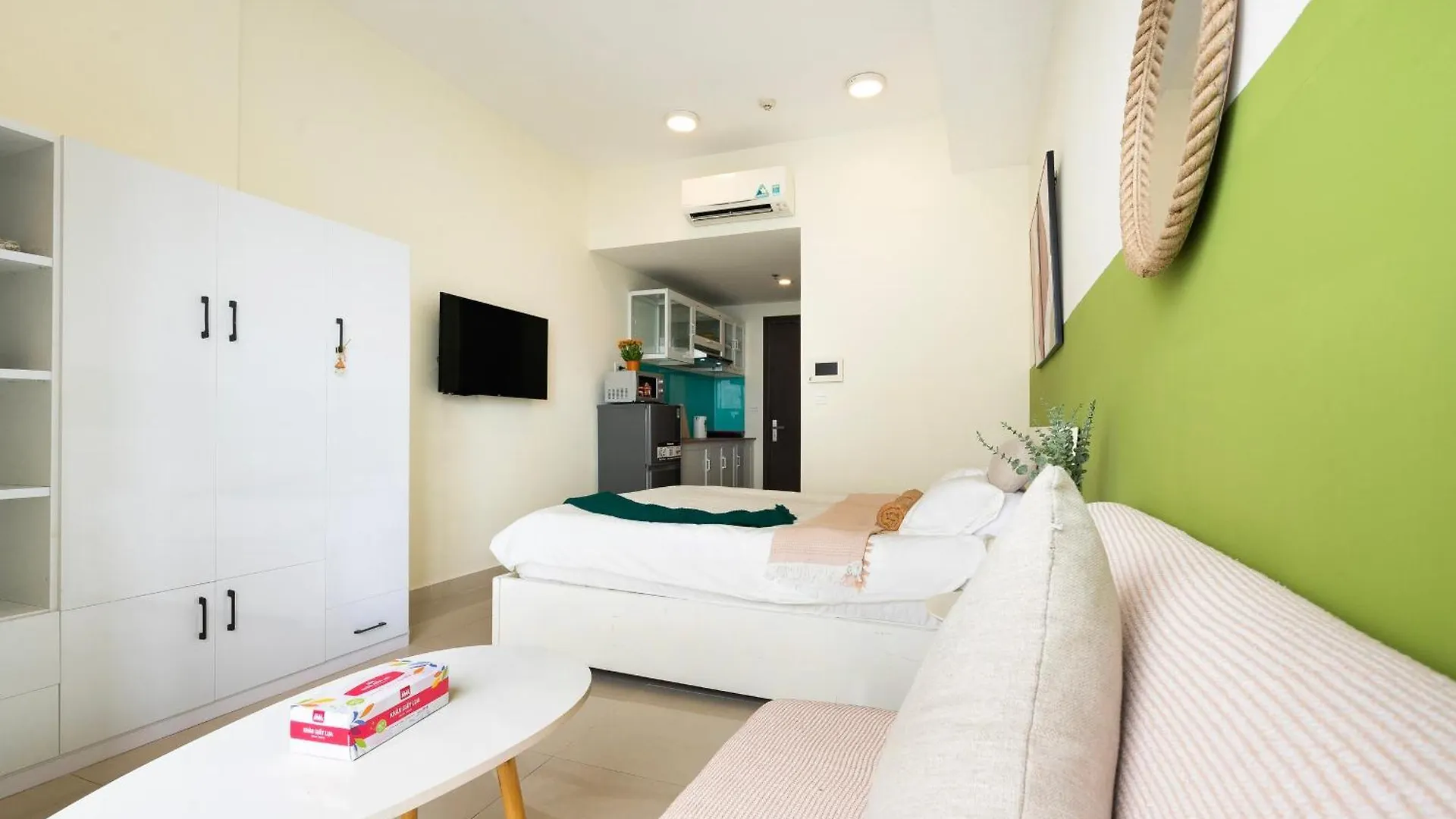 Apartment Kim'House - Cozy Apt Near Bui Vien With Gym, Pool Free Ho Chi Minh City